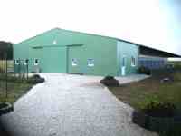 Vues ext&eacute;rieures de la pension et alentours